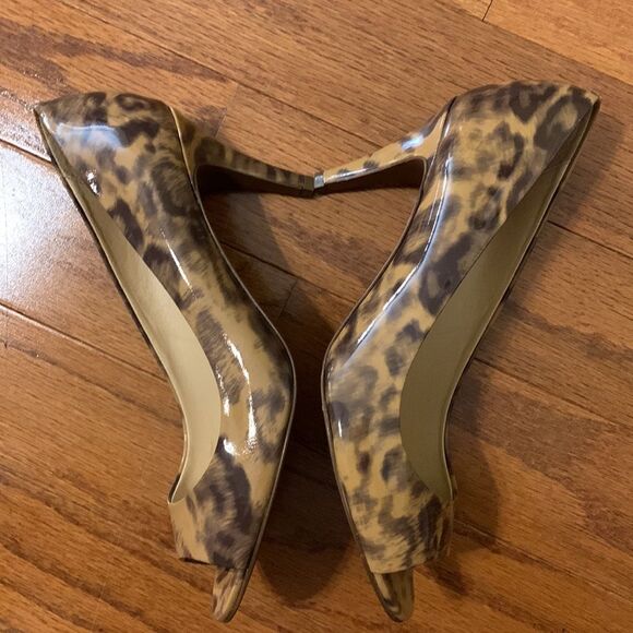 J.Crew size 8 leopard print patent leather open toe shoes made in Italy - Picture 4 of 8